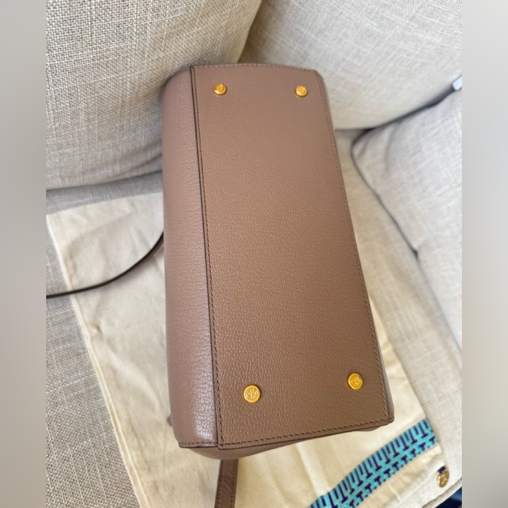 Tory Burch Juliette crossbody bag medium size - Picture 8 of 17